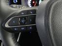 スタイリッシュなブラック系を基調とした内装色。