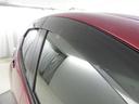 タバコを吸われる方は窓を少しだけ開けても雨が入ってこずに煙だけ社外に追い出せます。