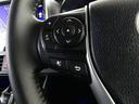 ステアリングスイッチ付き。前方から目を離すことなく操作することが可能です。