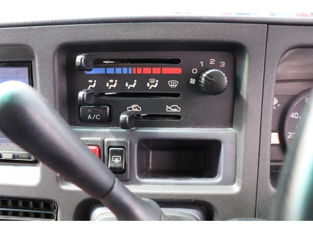 サンバーバン トランスポーター　１２ヶ月走行無制限保証付き／ナビＴＶ／バックカメラ／ポップアップルーフ／シンク／ベッドキット／スタッドレス／４ＷＤ（22枚目）