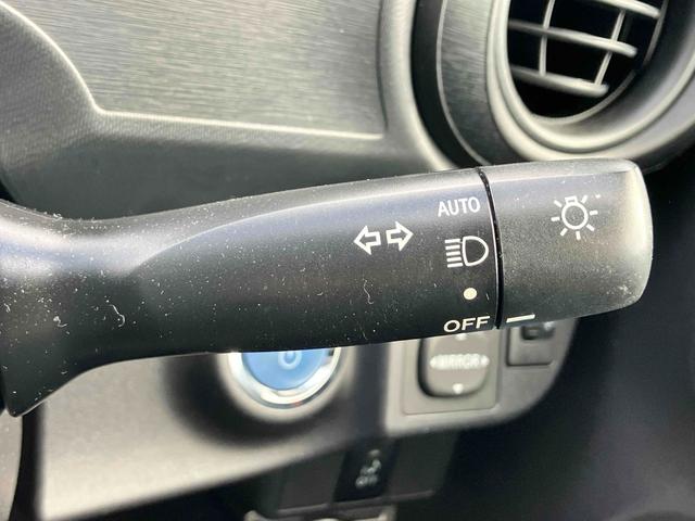 アクア S ETC バックカメラ ナビ TV オートライト スマートキー アイドリングストップ 電動格納ミラー CVT 衝突安全ボディ ABS ESC USB Bluetooth エアコン パワーステアリング(9枚目)