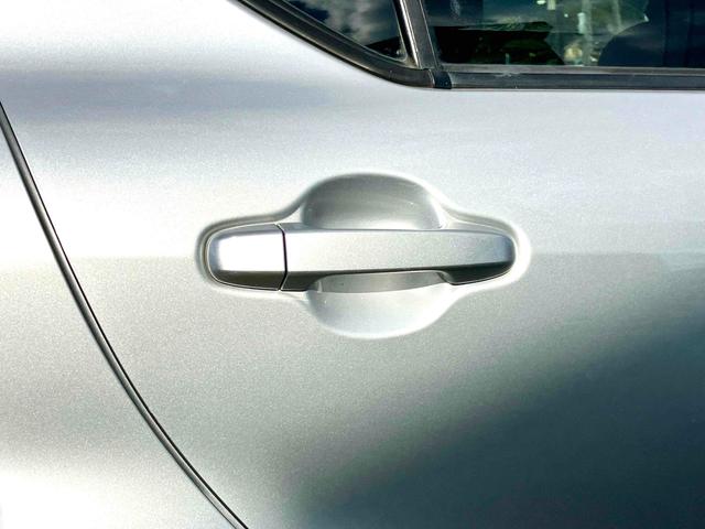 アクア S ETC バックカメラ ナビ TV オートライト スマートキー アイドリングストップ 電動格納ミラー CVT 衝突安全ボディ ABS ESC USB Bluetooth エアコン パワーステアリング(24枚目)