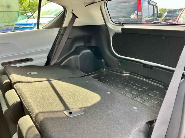 アクア S ETC バックカメラ ナビ TV オートライト スマートキー アイドリングストップ 電動格納ミラー CVT 衝突安全ボディ ABS ESC USB Bluetooth エアコン パワーステアリング(39枚目)