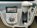 必ず使用するシフトレバー。確りと確認したいですね。