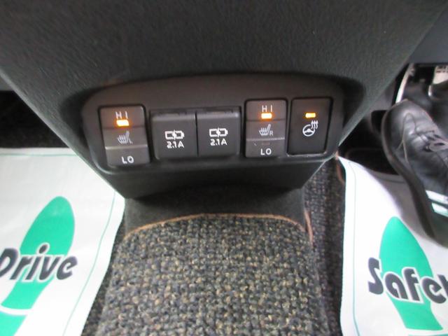 シエンタ ファンベースＧ　グランパー　ＬＥＤランプパッケージ　ステリングヒーター　シートヒーター　インテリジェントクリアランスソナー　ナビレディパッケージ　純正ナビ　フルセグＴＶ　バックカメラ　ＥＴＣ　ドラレコ　両側自動ドア　１オーナー（36枚目）