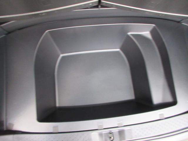 シエンタ ファンベースＧ　グランパー　ＬＥＤランプパッケージ　ステリングヒーター　シートヒーター　インテリジェントクリアランスソナー　ナビレディパッケージ　純正ナビ　フルセグＴＶ　バックカメラ　ＥＴＣ　ドラレコ　両側自動ドア　１オーナー（63枚目）