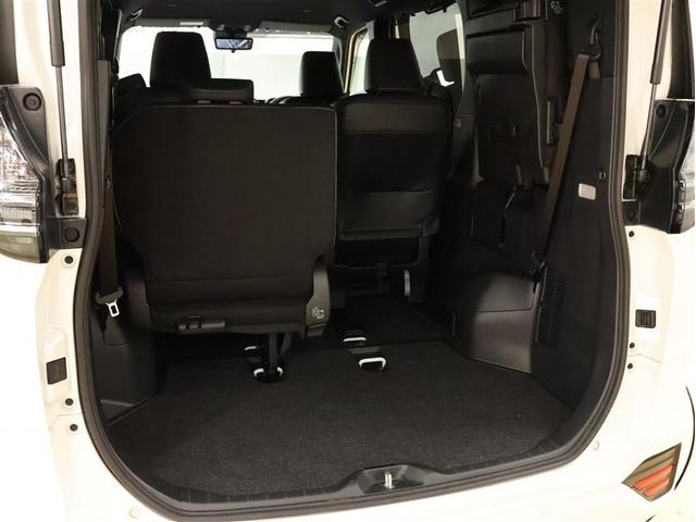 ヴォクシー ハイブリッドＳ－Ｚ　フルセグ　メモリーナビ　ＤＶＤ再生　バックカメラ　衝突被害軽減システム　ＥＴＣ　両側電動スライド　ＬＥＤヘッドランプ　乗車定員７人　３列シート　シートヒーター　ブラインドスポットモニター（29枚目）