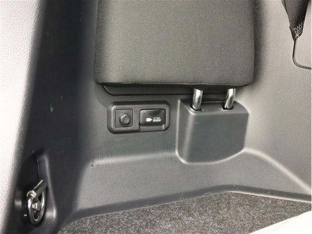 ヴォクシー ハイブリッドＳ－Ｚ　フルセグ　メモリーナビ　ＤＶＤ再生　バックカメラ　衝突被害軽減システム　ＥＴＣ　両側電動スライド　ＬＥＤヘッドランプ　乗車定員７人　３列シート　シートヒーター　ブラインドスポットモニター（30枚目）