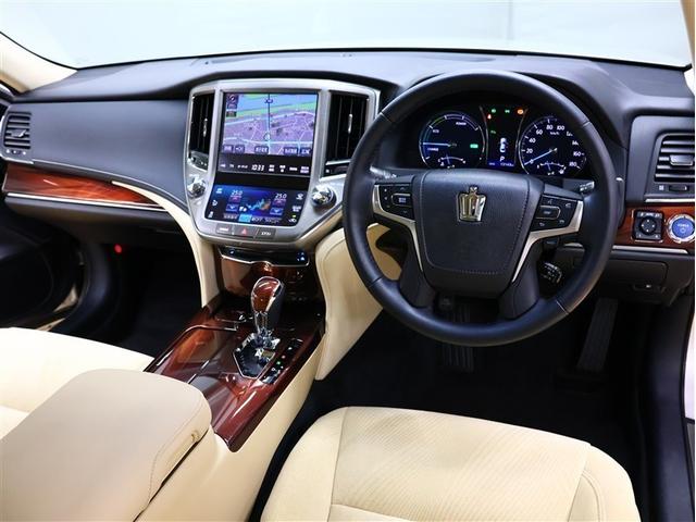 クラウンハイブリッド ロイヤルサルーン　フルセグ　ＨＤＤナビ　ＤＶＤ再生　バックカメラ　ナビ連動ＥＴＣ　ＨＩＤヘッドライト　シートヒーター　ステアリングヒーター（5枚目）