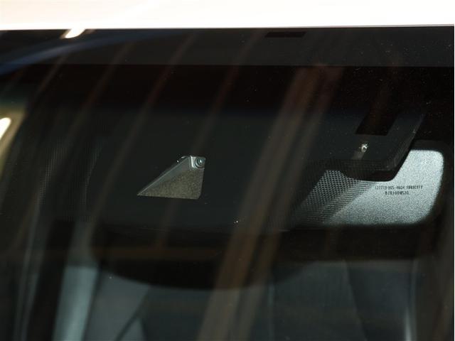 クラウンハイブリッド S スポーツスタイル サンルーフ フルセグ メモリーナビ DVD再生 バックカメラ 衝突被害軽減システム ETC LEDヘッドランプ 車線逸脱装置 オートマチックハイビーム(6枚目)