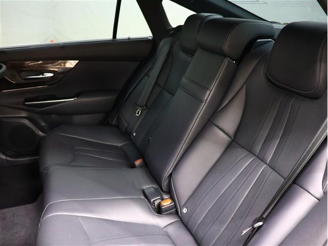 クラウンハイブリッド Ｇ－エグゼクティブ　革シート　サンルーフ　フルセグ　メモリーナビ　ＤＶＤ再生　バックカメラ　衝突被害軽減システム　ＥＴＣ　ＬＥＤヘッドランプ　車線逸脱装置　オートマチックハイビーム（19枚目）