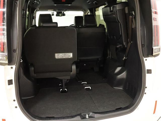 エスクァイア ハイブリッドGiプレミアムパッケジブラックテーラード フルセグ メモリーナビ DVD再生 後席モニター バックカメラ 衝突被害軽減システム ETC 両側電動スライド LEDヘッドランプ 乗車定員7人 3列シート シートヒーター ステアリングヒーター(27枚目)