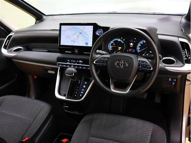 ノア ハイブリッドＧ　フルセグ　メモリーナビ　ＤＶＤ再生　バックカメラ　衝突被害軽減システム　ＥＴＣ　電動スライドドア　ＬＥＤヘッドランプ　乗車定員８人　３列シート（5枚目）