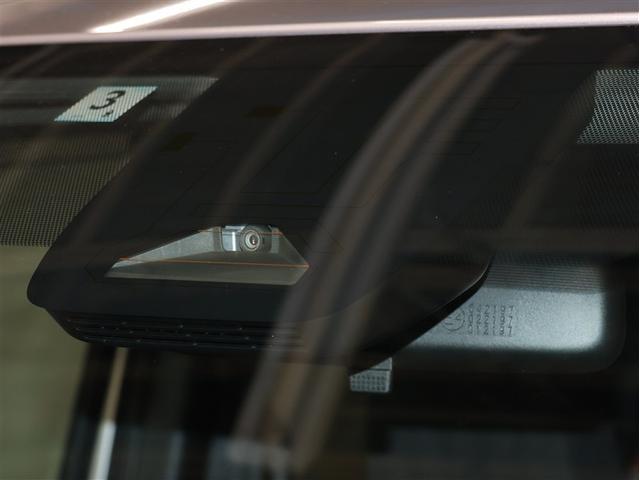 ノア ハイブリッドＧ　フルセグ　メモリーナビ　ＤＶＤ再生　バックカメラ　衝突被害軽減システム　ＥＴＣ　電動スライドドア　ＬＥＤヘッドランプ　乗車定員８人　３列シート（6枚目）