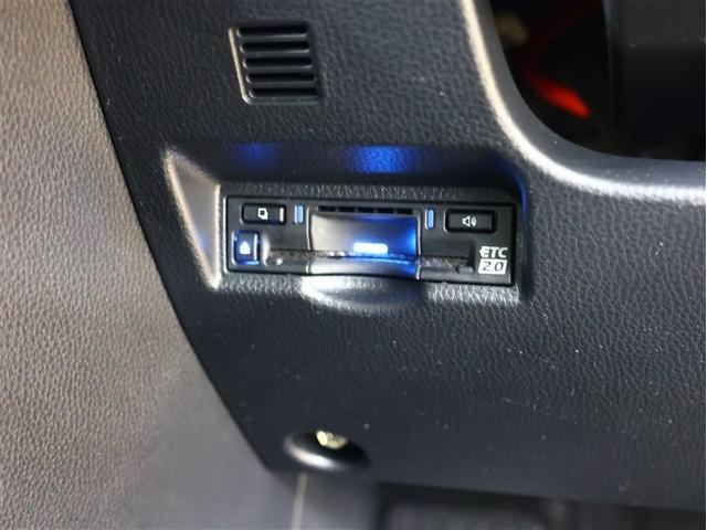 ノア ハイブリッドＧ　フルセグ　メモリーナビ　ＤＶＤ再生　バックカメラ　衝突被害軽減システム　ＥＴＣ　電動スライドドア　ＬＥＤヘッドランプ　乗車定員８人　３列シート（11枚目）