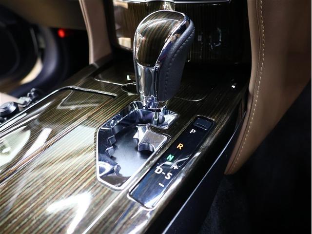 クラウンマジェスタ Ｆバージョン　Ｊ－フロンティア　革シート　サンルーフ　フルセグ　メモリーナビ　ＤＶＤ再生　バックカメラ　衝突被害軽減システム　ＥＴＣ　ＬＥＤヘッドランプ（24枚目）