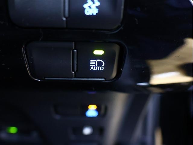 プリウス ＳセーフティプラスＩＩ　フルセグ　メモリーナビ　ＤＶＤ再生　バックカメラ　衝突被害軽減システム　ＥＴＣ　ＬＥＤヘッドランプ　パノラミックビューモニター　ブラインドスポットモニター（26枚目）