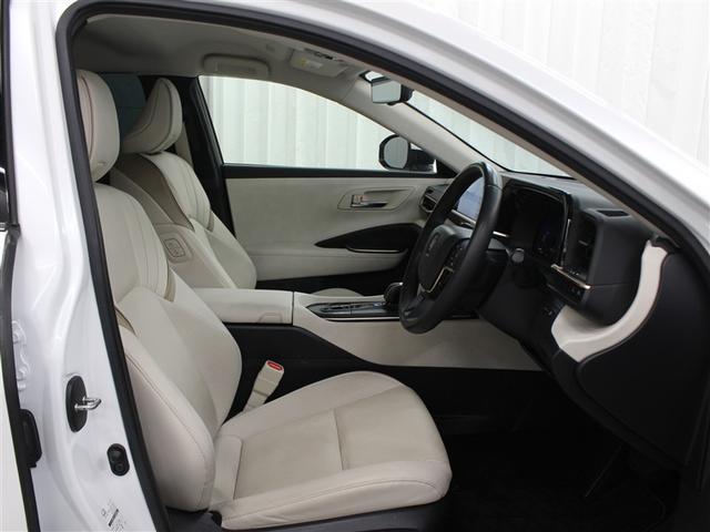 クラウンクロスオーバー Ｇアドバンスド・レザーパッケージ　革シート　４ＷＤ　フルセグ　メモリーナビ　ミュージックプレイヤー接続可　バックカメラ　衝突被害軽減システム　ＥＴＣ　ドラレコ　ＬＥＤヘッドランプ　フルエアロ　アイドリングストップ（8枚目）