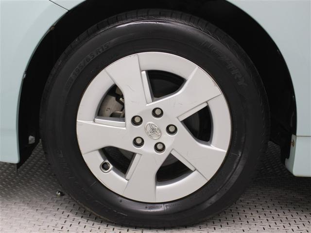 �����A���~�z�C�[���͐��x�������A���s�̈��萫���D��Ă��܂��B