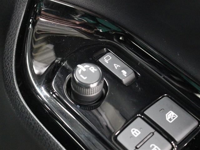 ヴォクシー ＺＳ　煌ＩＩＩ　ワンセグ　メモリーナビ　バックカメラ　衝突被害軽減システム　ＥＴＣ　両側電動スライド　ＬＥＤヘッドランプ　乗車定員７人　３列シート　アイドリングストップ（34枚目）