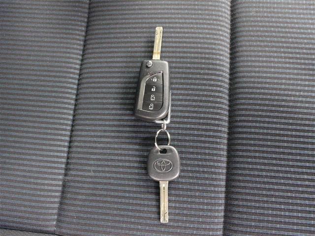 ノア Ｘ　ワンセグ　メモリーナビ　バックカメラ　衝突被害軽減システム　ドラレコ　両側電動スライド　ＬＥＤヘッドランプ　ウオークスルー　乗車定員８人　３列シート　アイドリングストップ（38枚目）