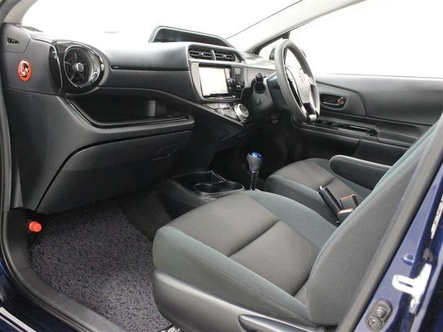 アクア Ｓスタイルブラック　フルセグ　メモリーナビ　ＤＶＤ再生　バックカメラ　衝突被害軽減システム　ＥＴＣ　フルエアロ　アイドリングストップ（9枚目）