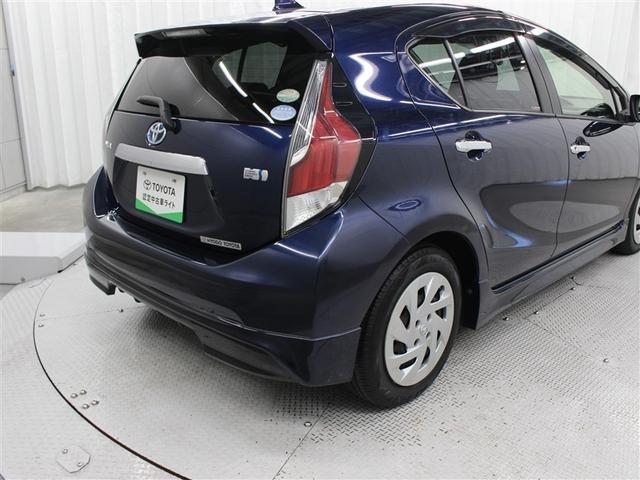 アクア Ｓスタイルブラック　フルセグ　メモリーナビ　ＤＶＤ再生　バックカメラ　衝突被害軽減システム　ＥＴＣ　フルエアロ　アイドリングストップ（14枚目）