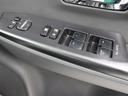 運転席からも操作可能な全席パワーウィンドウが装備されています。