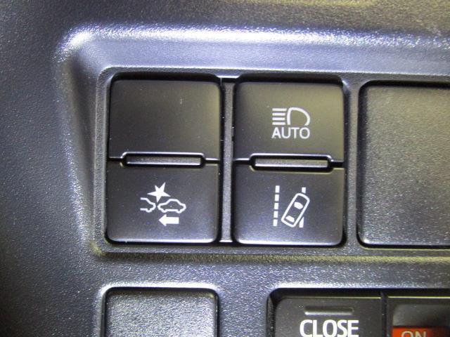 Xi フルセグ メモリーナビ DVD再生 バックカメラ 衝突被害軽減システム 電動スライドドア LEDヘッドランプ ウオークスルー 乗車定員8人 3列シート ワンオーナー フルエアロ アイドリングストップ(11枚目)