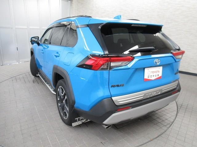 ＲＡＶ４ アドベンチャー　リヤカメラ　アルミ　クルーズＣ　ナビテレビ　ＬＥＤライト　イモビ　地デジ　ＥＳＣ　スマキー　ＰＳ　ＥＴＣ付き　エアコン　４ＷＤ車　電動パワーシート　パワーウインドウ　サイドエアバッグ　ＡＢＳ　キーレス（5枚目）