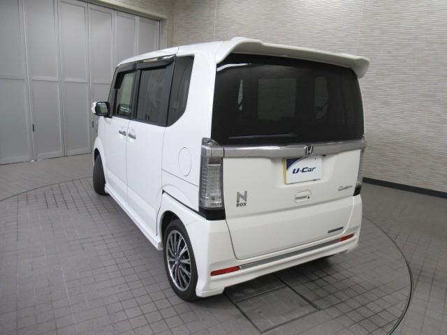 Ｎ－ＢＯＸカスタム Ｇ・ターボＬパッケージ　ＡＵＴＯエアコン　ナビＴＶ　地デジテレビ　Ｂカメ　盗難警報装置　横滑防止装置　ＰＳ　ＰＷ　運転席エアバッグ　メモリーナビ　ＥＴＣ付き　オートクルーズ　キーレスエントリー　ＤＶＤ視聴可能　Ｗエアバック（4枚目）