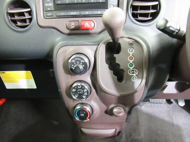 ポルテ F ウェルキャブ F ウェルキャブ 助手席リフトアップシートAタイプ 横滑り防止装置 CD再生機能 電動スライドドア(片側) スマートキー イモビライザー ワンオーナー(17枚目)