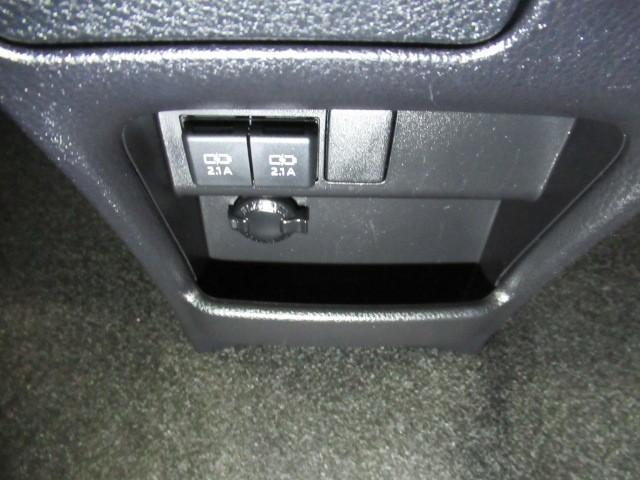 ヴォクシー ZS 煌II スマートキー・プッシュスタート バックガイドモニター セキュリティアラーム 両側パワスラドア 1オーナー ETC車載器 地デジテレビ VSC LEDライト サイドエアバッグ 助手席エアバック AC(22枚目)