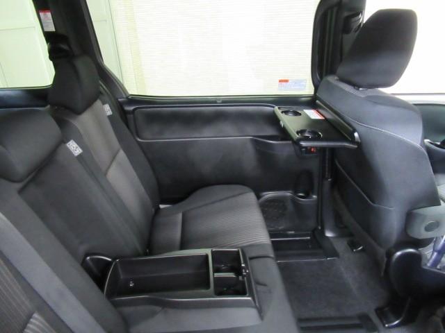 ヴォクシー ZS 煌II スマートキー・プッシュスタート バックガイドモニター セキュリティアラーム 両側パワスラドア 1オーナー ETC車載器 地デジテレビ VSC LEDライト サイドエアバッグ 助手席エアバック AC(24枚目)