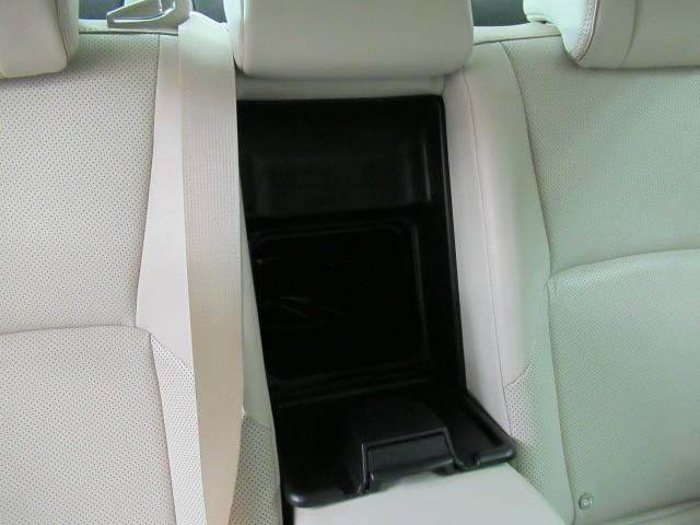 クラウンクロスオーバー Gアドバンスド・レザーパッケージ TSS レザー フルセグTV ナビTV パワーシート LEDヘッドライト クルーズコントロール Bカメラ ドライブレコーダ オートエアコン アルミホイル ワンオーナー ETC付 横滑り防止装置 4WD(26枚目)