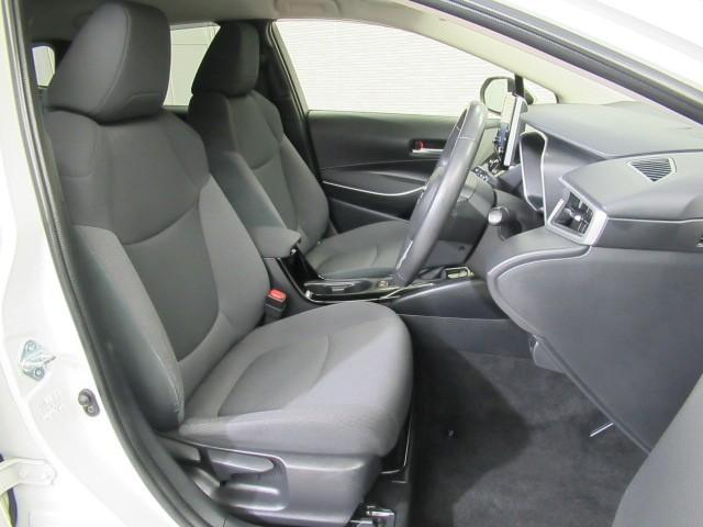 カローラツーリング S 盗難防止 ドライブレコーダー Bモニター LEDヘッドライト フルオートエアコン AW 横滑り防止装置 ETC車載器 エアバッグ クルコン スマートキー&プッシュスタート キーフリー メモリナビ ナビ(8枚目)