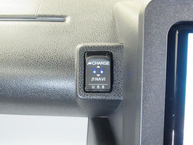 タント Ｘ　リアカメラ　左側電動スライド　１オーナー　サイドエアバッグ　ナビＴＶ　ＬＥＤライト　ＥＴＣ　セキュリティアラーム　フルセグ　エアコン　キーフリー　ＤＶＤ　ＥＳＣ　メモリーナビ　スマートキー　４ＷＤ（26枚目）