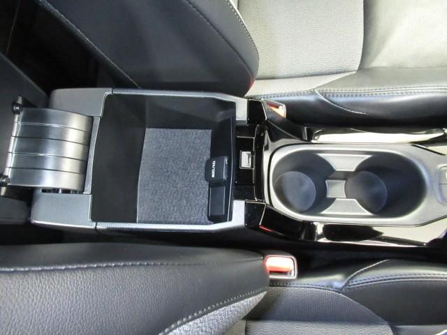 カローラクロス ハイブリッド Z 衝突軽減B フルセグテレビ スマキ- ワンオーナ 半レザー Bモニター アクティブクルーズコントロール メモリナビ イモビ LED AC キーレス パワステ アルミ エアバッグ ABS 横滑り防止機能(23枚目)