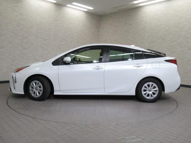 プリウス SセーフティプラスII メモリーナビ ワンセグ バックモニター LEDヘッドライト CD再生機能 純正アルミ イモビライザー スマートキー 衝突被害軽減ブレーキ ペダル踏み間違い急発進制御装置 ブラインドスポットモニター(5枚目)