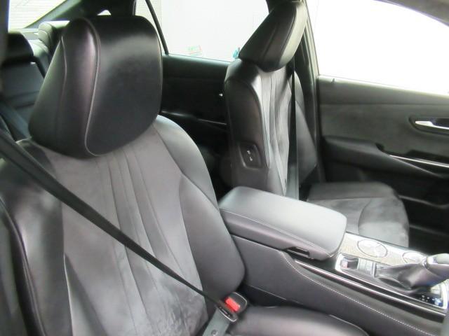 クラウンハイブリッド S エレガンススタイルII イモビライザー バックモニター ナビ&TV アルミホイール オートクルーズコントロール AC100V スマートキー フルセグ キーレス ETC メモリーナビ DVD再生 横滑り防止装置 ワンオーナー(10枚目)