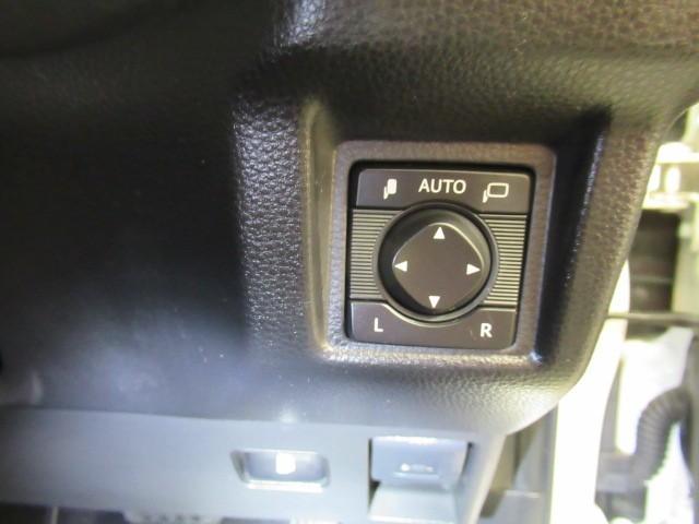 クラウンハイブリッド S エレガンススタイルII イモビライザー バックモニター ナビ&TV アルミホイール オートクルーズコントロール AC100V スマートキー フルセグ キーレス ETC メモリーナビ DVD再生 横滑り防止装置 ワンオーナー(13枚目)