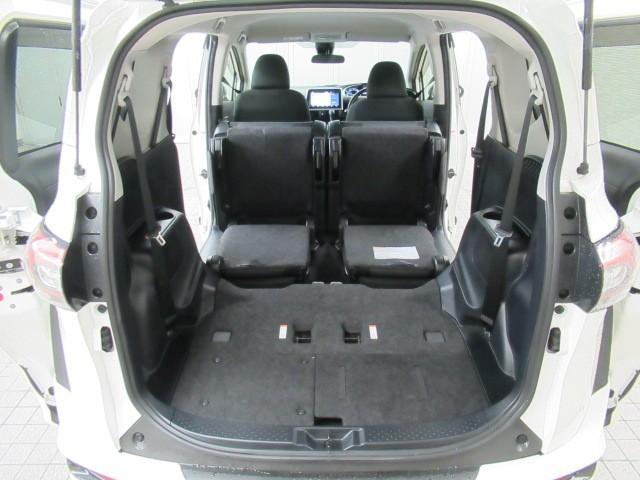 シエンタ ハイブリッド G セーフティーエディション 衝突軽減ブレーキ 100V電源 アルミホイール スマキー LEDヘッドライト フルセグTV イモビライザー 1オーナー クルーズコントロール ウォークスルー バックモニター エアバッグ 横滑り防止装置(29枚目)