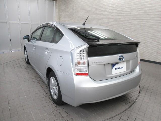 プリウス S Bモニタ- インテリキー デュアルエアバック エアB イモビライザー DVD再生可能 ワンオーナー車 ナビTV AUTOエアコン 横スベリ防止 アルミホイール ABS サイドエアバッグ ワンセグ視聴可(6枚目)