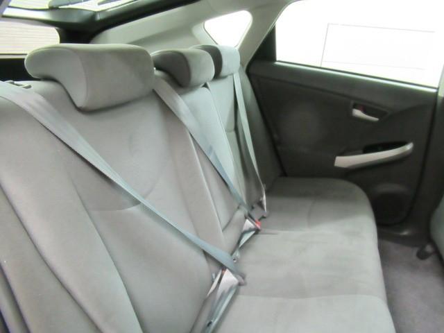 プリウス S Bモニタ- インテリキー デュアルエアバック エアB イモビライザー DVD再生可能 ワンオーナー車 ナビTV AUTOエアコン 横スベリ防止 アルミホイール ABS サイドエアバッグ ワンセグ視聴可(18枚目)