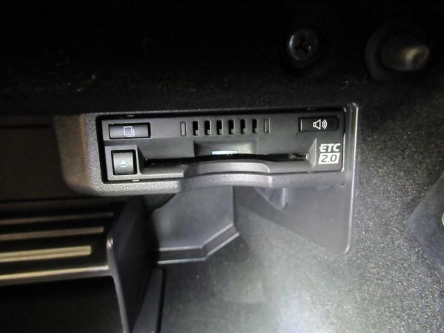 IS IS300h Fスポーツ Bモニ 地デジTV ナビTV オートエアコン スマートキー&プッシュスタート キーフリー パワーステアリング メモリナビ 横滑り防止機能 エアバッグ ABS 盗難防止装置 LEDヘッドライト Pシート(23枚目)