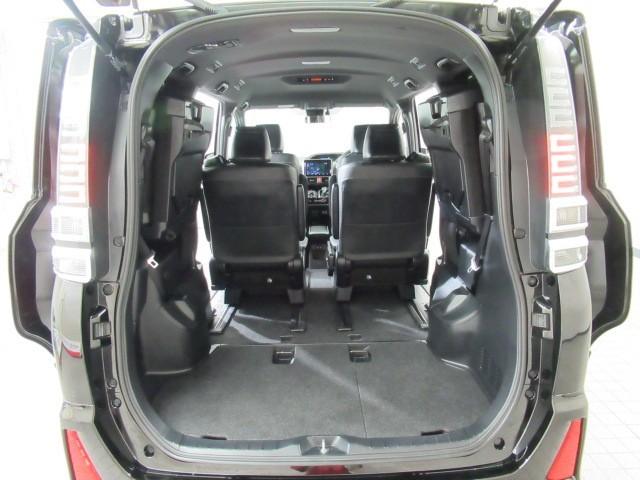 ヴォクシー ハイブリッドZS 煌III 地デジTV リヤカメラ 1オナ車 Wエアコン スマートキー DVD再生可 クルコン VSC キーレス アルミホイール ナビ&TV LEDヘッドランプ ETC 3列シート メモリーナビ オートエアコン(29枚目)