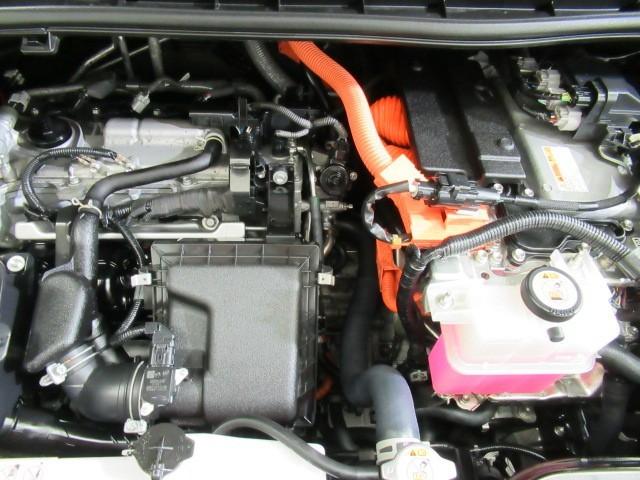 ヴォクシー ハイブリッドZS 煌III 地デジTV リヤカメラ 1オナ車 Wエアコン スマートキー DVD再生可 クルコン VSC キーレス アルミホイール ナビ&TV LEDヘッドランプ ETC 3列シート メモリーナビ オートエアコン(33枚目)