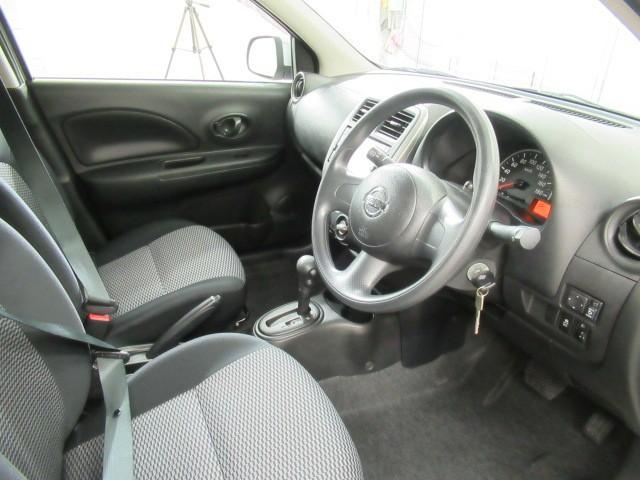 マーチ Ｓ　フルセグ視聴可　横滑防止装置　運転席助手席エアバック　キーレス　バックモニター　ナビＴＶ　パワーウインド　メモリーナビゲーション　オートエアコン　ＰＳ　運転席エアバッグ　ＡＢＳ（7枚目）