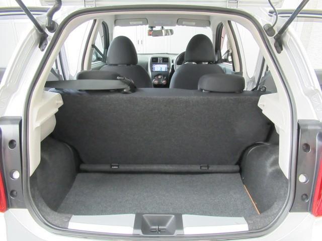 マーチ Ｓ　フルセグ視聴可　横滑防止装置　運転席助手席エアバック　キーレス　バックモニター　ナビＴＶ　パワーウインド　メモリーナビゲーション　オートエアコン　ＰＳ　運転席エアバッグ　ＡＢＳ（18枚目）