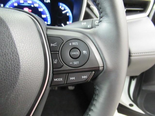 カローラクロス ハイブリッド S 100V電源 衝突軽減 メモリナビ エアバッグ クルーズコントロール LEDヘッドライト ETC車載器 アルミホイール Bモニター スマートキー ナビ キーレス 横滑り防止機能 オートエアコン ABS(14枚目)